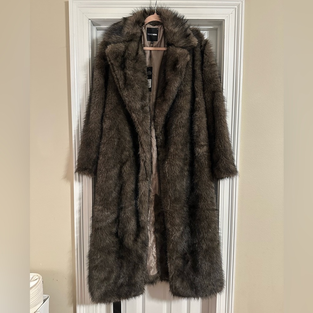 NWT Fashion Nova Chic Faux Fur Jacket